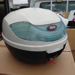 ベース付きリアBOX