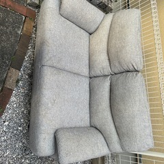 ニトリ2人掛けソファ グレー