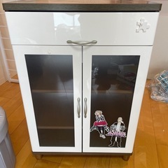 収納家具3
