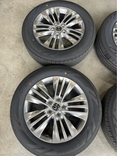 トヨタ 40系アルファードZハイブリッド純正ホイール、ナット