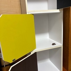 カラーボックス４段扉付き