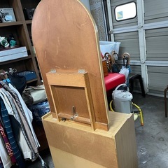 とてもきれいなドレッサーです。の画像