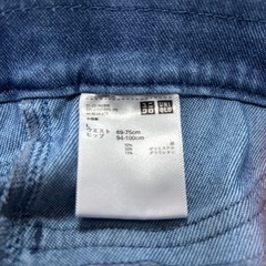 UNIQLO パンツの画像