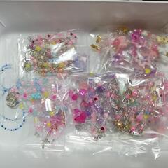 アクセサリー、ネックレス、ブレスレット、ピアス、チャームの画像