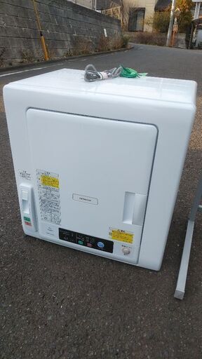 (ありがとうございました)(子育て中で必要の方)衣類乾燥機と乾燥機台セット