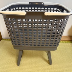 【美品】カインズ　高さが変えられる腰らくバスケット グレーの画像