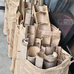 ◆更に値下げ◆  バーべキュー・焼却用装置（ドラム缶半分）＋孟宗竹の画像