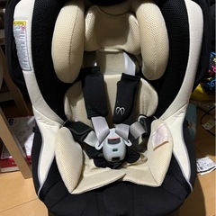 エールべべ チャイルドシート
