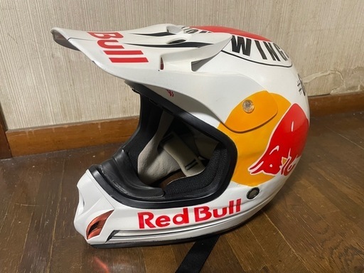 RedBull レッドブル ヘルメット HJC製