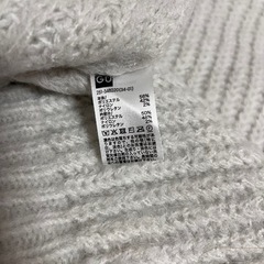【プロフ必読】GU パフィータッチクルーネックセーターの画像