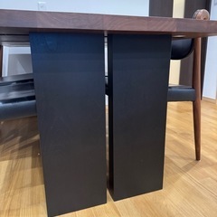 ダイニングテーブルと椅子四脚(Ritzwell QX Table)