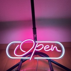 『B』LEDおしゃれライト 家の装飾に✨