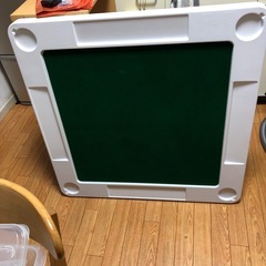 麻雀テーブルのみの画像