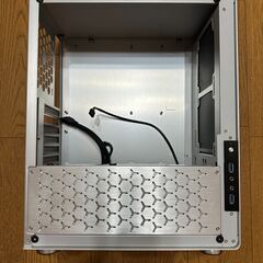 JONSBO U4 ATX アルミニウム+ 強化ガラスケースの画像