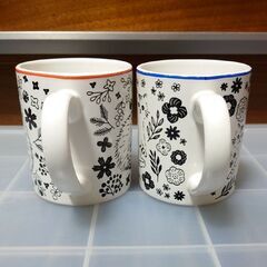 マグカップ　2個セット　猫　ハリネズミ　花　北欧柄の画像