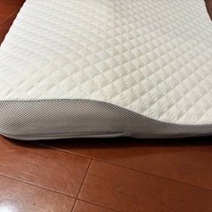 枕 ニトリ　本体、カバーセットの画像