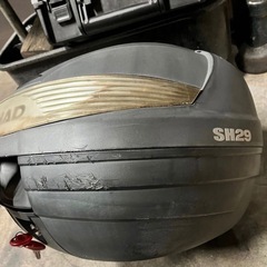 ★ 汎用　リアボックス トップケース SHAD バイク ブラック　ステー付き　土台有り　鍵2本　原付　原付き　小型　スクーター　の画像