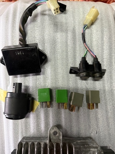 ホンダ　ズーマー　ECU スターターリレー　スイングリレー　インジケーター等 ホンダズーマーECU スターターリレースイングリレーインジケーター等