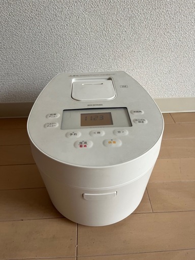 【引取り限定】アイリスオーヤマ炊飯器　動作確認・清掃、除菌済み