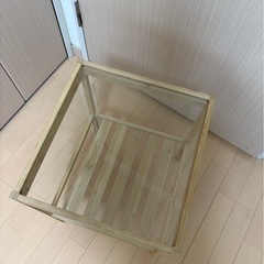 IKEA サイドテーブルの画像