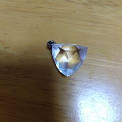 水晶ペンダントヘッドの画像