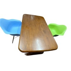 チェア2脚セットとテーブル大泉町店引き取り 奥行き140cm×幅80cm 高さ70cnの画像