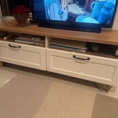 テレビ台の画像