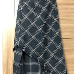 黒ロングスカート