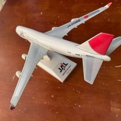 ジャンボジェット　JAL B-747-400 1/250 完成品　模型の画像