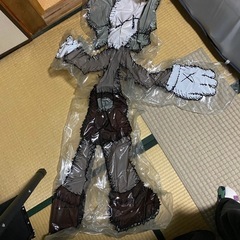 KAWS HOLIDAY FLOATING BED 空気ベッド　 アウトドア  プールフロート ビニール 浮き輪　　キャンプ マット　 の画像