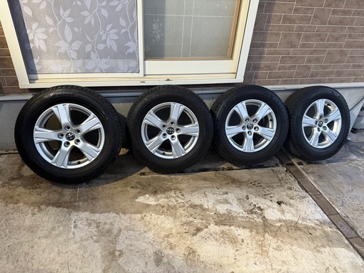 トヨタ30系アルファード、ヴェルファイア スタッドレス ブリザック VRX3