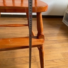 木製　お子様用の椅子の画像