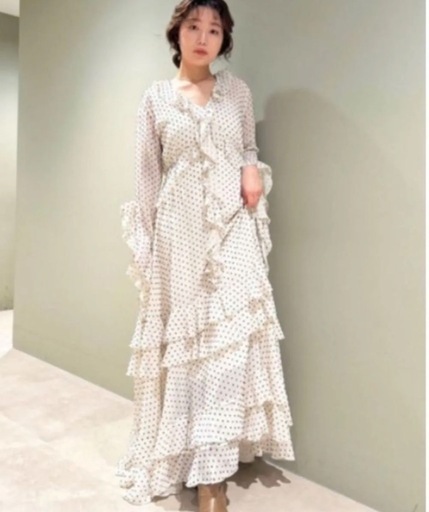 LILY BROWN フリルワンピース