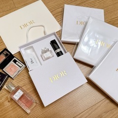 【お譲り先決定】ディオール　コスメ　アイシャドウ　ヘアミスト　ミニチュアセット　詰め合わせの画像