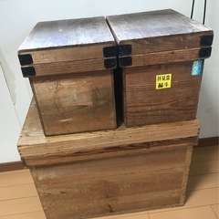お茶屋さんの木箱