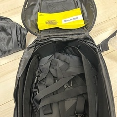 最終値下げ　新品未使用　バイク用 シートバッグ 拡張機能あり ヘルメットバッグ  耐久性 固定ベルト付きの画像
