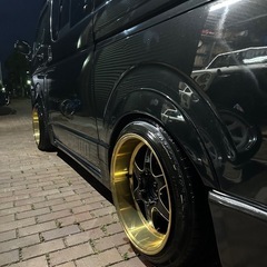 ハイエース18ホイール！深リム！！