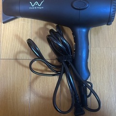 ヘアドライヤー 黒 ブラック