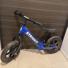 ストライダー　青の画像
