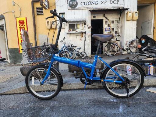 『ＳＡＬＥ　５０％』　折りたたみ自転車　２０インチ　6変速　ライト　付き　青　配達可能