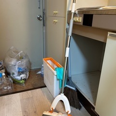 箒とモップ