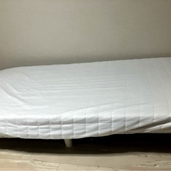 【無料】半年使用の脚付きマットレス