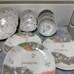 お取引決定！！！！！　ハローキティ　陶器皿セット✩⋆︎*の画像