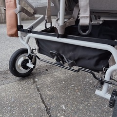 エアバギー ココダブル 双子用ベビーカーの画像