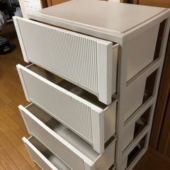 プラスチックチェストの画像