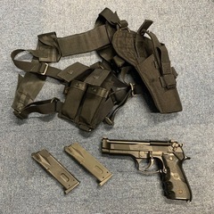 東京マルイ製　M92Fタクティカル　ショルダーホルスター　セット