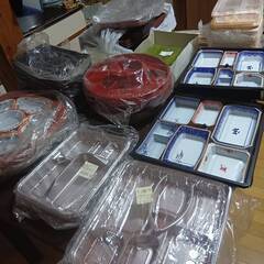 グラス・使い捨て弁当箱・使い捨てオードブル皿等の画像