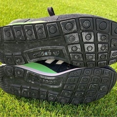 【受け渡し者決定】　adidas スニーカー 23.0cmの画像