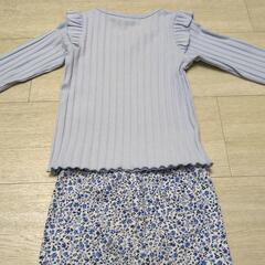 値下げ！ブルー系上下★ユニクロ小花柄レギパン90＆肩フリルカットソー100の画像