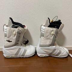 スノーボード用靴の画像
